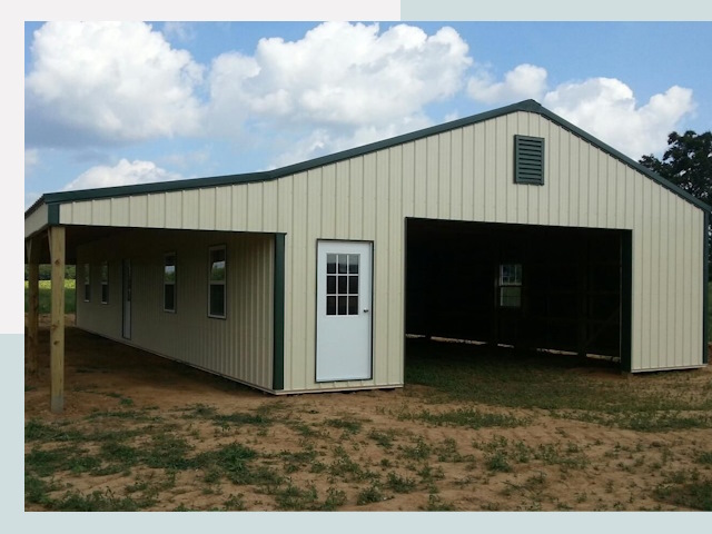 Строительство конюшен в Пугачеве